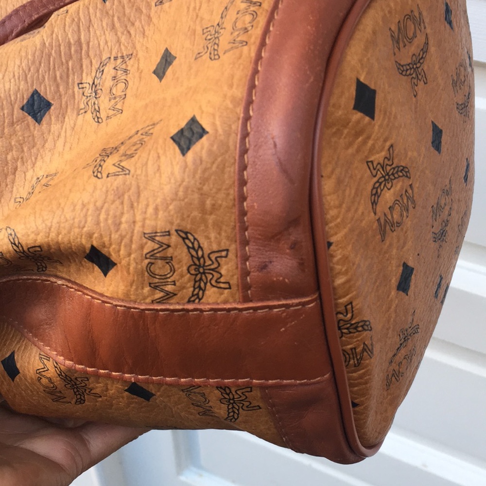Mcm bucket bag (includes dust bag and cards) - Picture 7 of 15